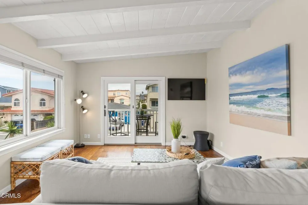 1308 Devon Lane Ventura, CA 93001