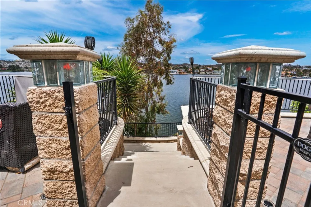 29723 Eagle Point Drive Canyon Lake, CA 92587