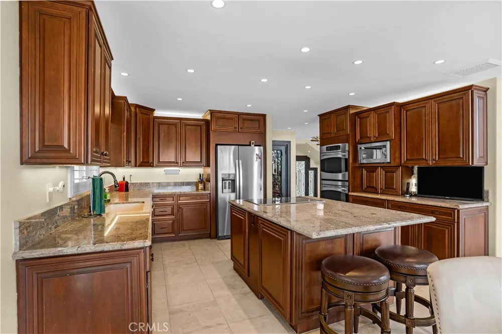 29723 Eagle Point Drive Canyon Lake, CA 92587