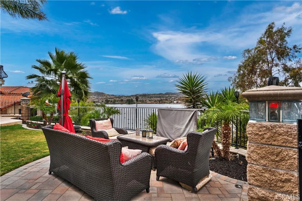 29723 Eagle Point Drive Canyon Lake, CA 92587
