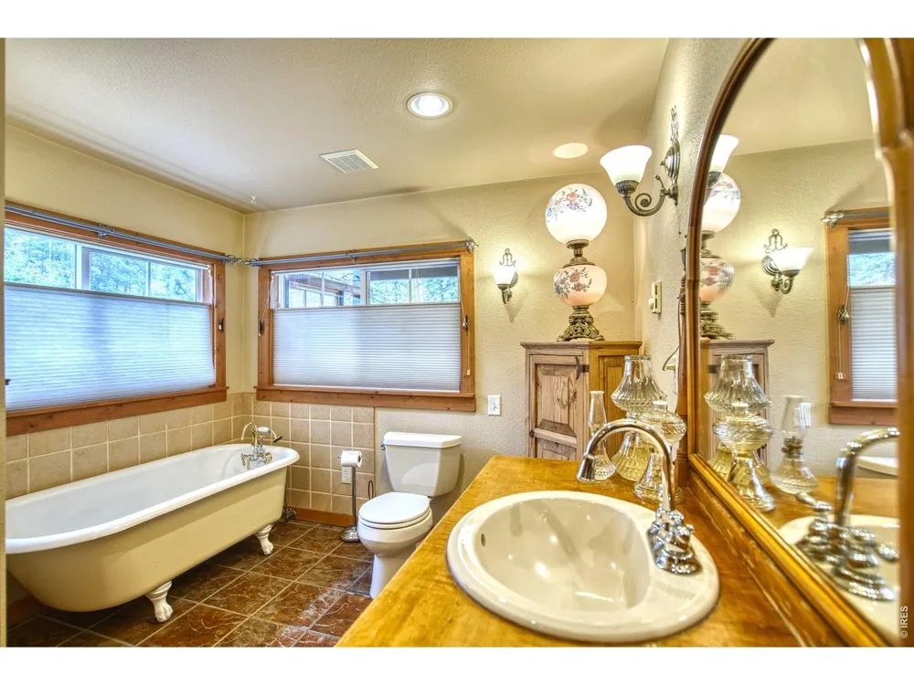 57 Falls Creek Drive Bellvue, CO 80512