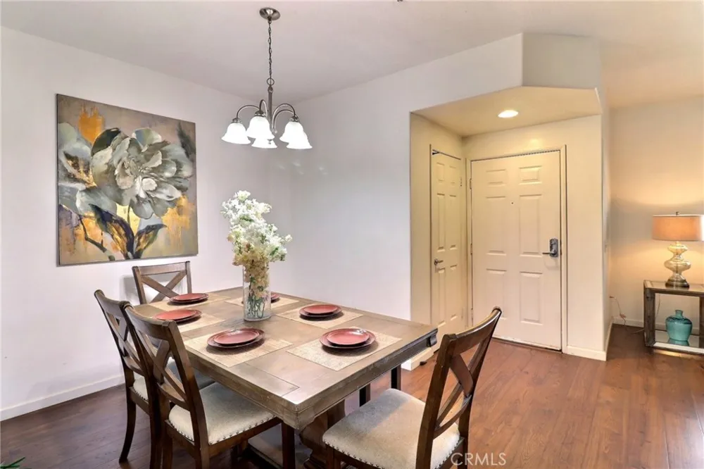 130 S Barranca #302 West Covina, CA 91791