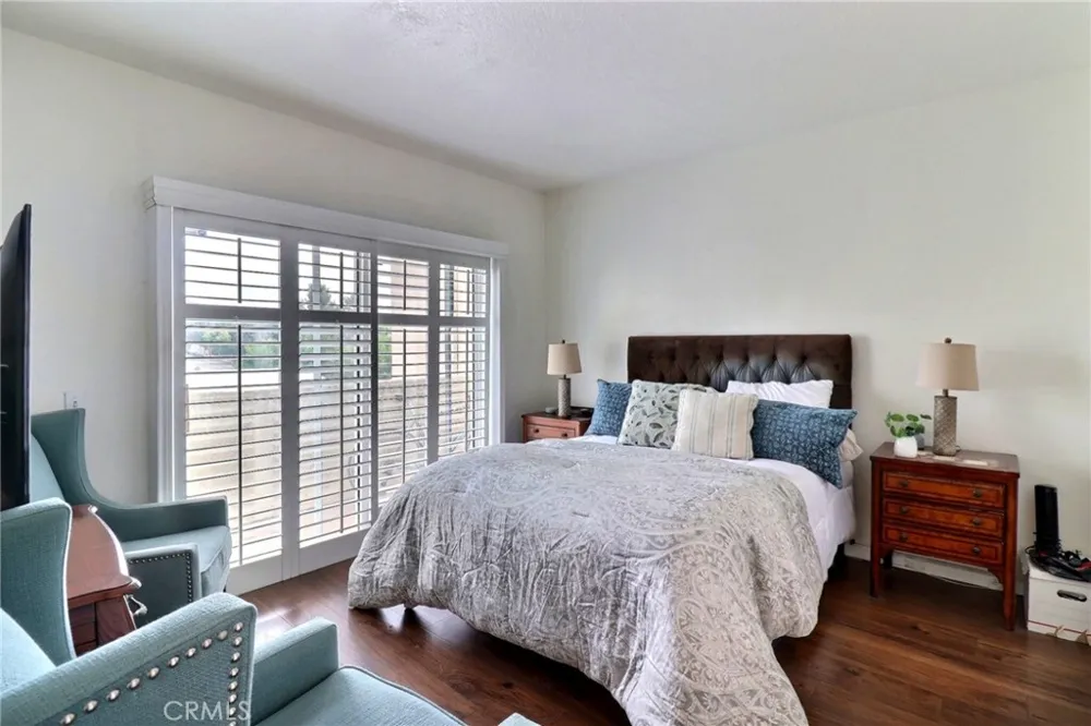 130 S Barranca #302 West Covina, CA 91791