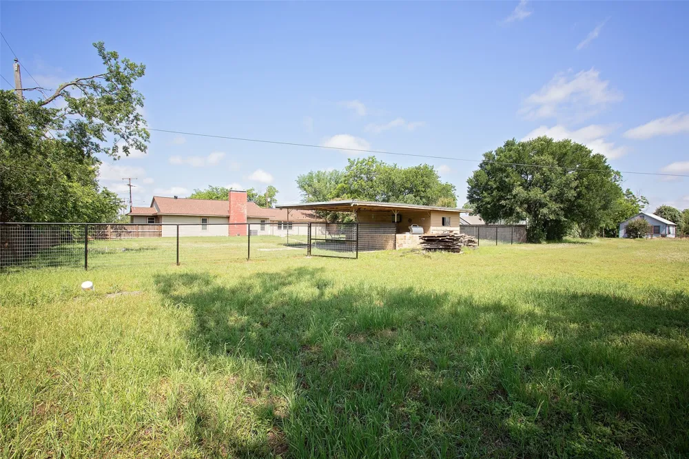 417 Summitt Avenue Graham, TX 76450