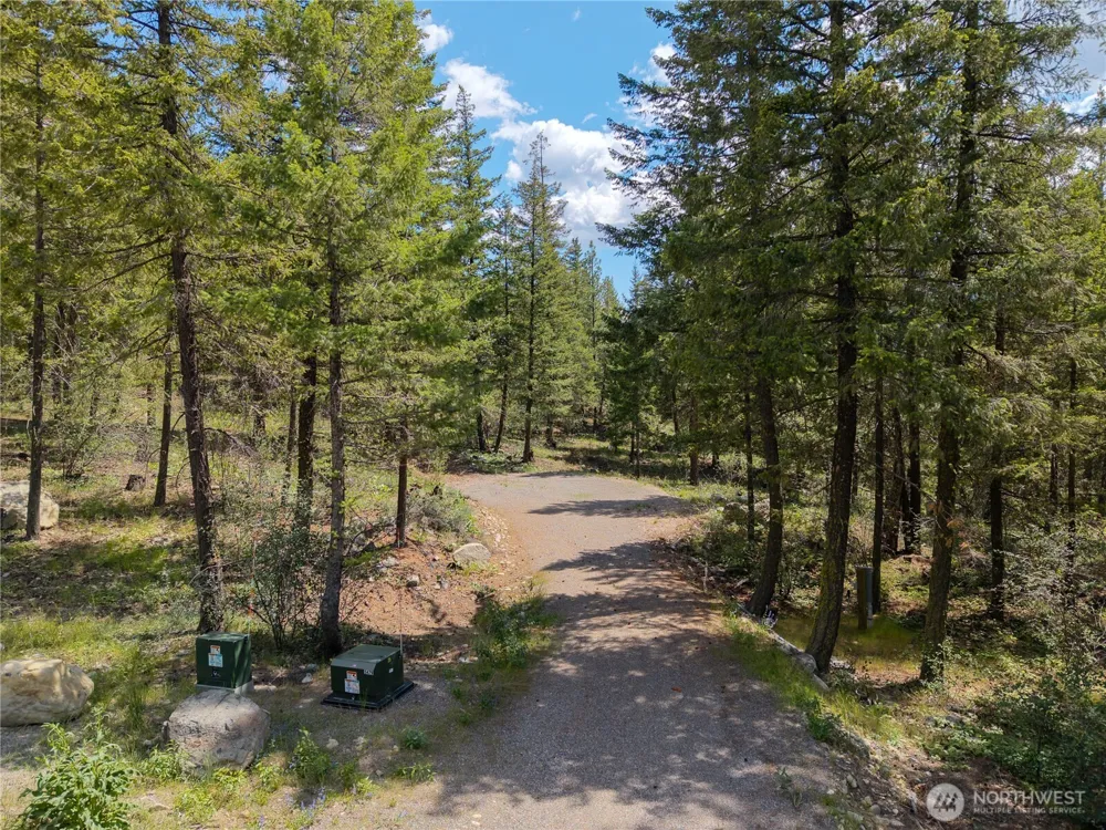 6 Homestead Road Winthrop, WA 98862