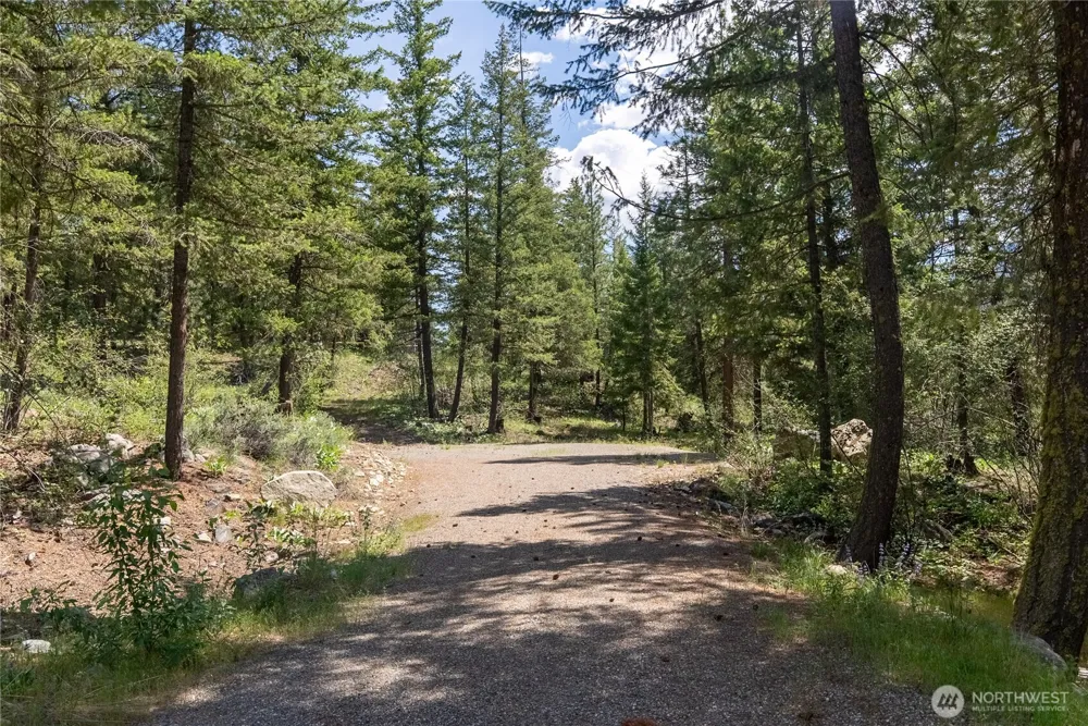 6 Homestead Road Winthrop, WA 98862