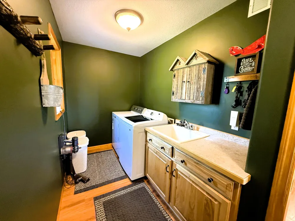 6778 Adelsgruber Drive Kettle River, MN 55757