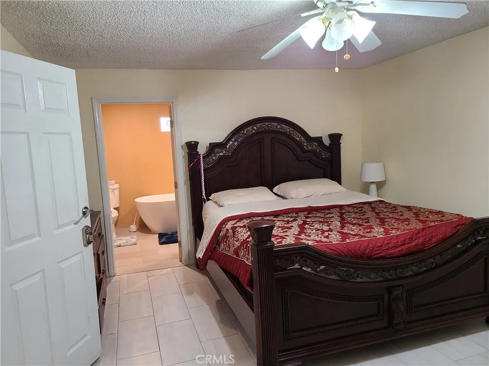 11685 Holmes Jurupa Valley, CA 91752