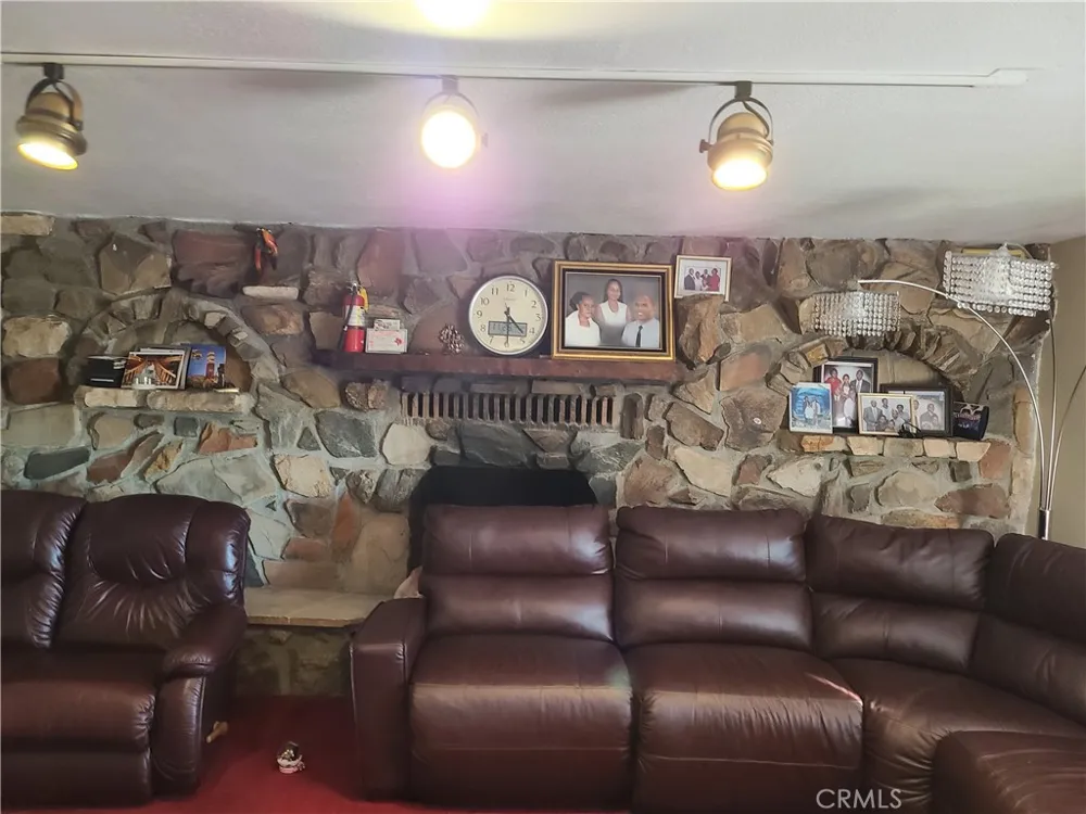 11685 Holmes Jurupa Valley, CA 91752