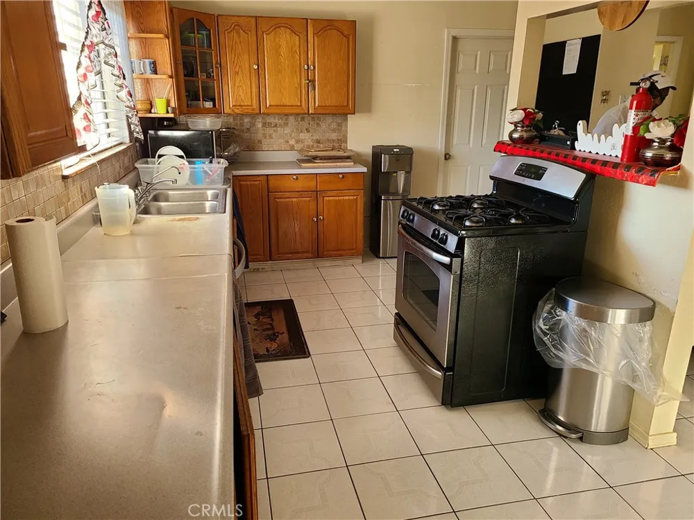 11685 Holmes Jurupa Valley, CA 91752
