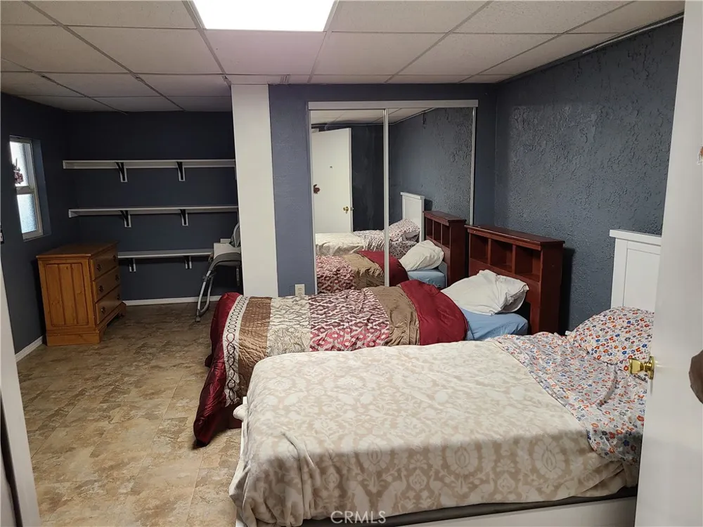 11685 Holmes Jurupa Valley, CA 91752