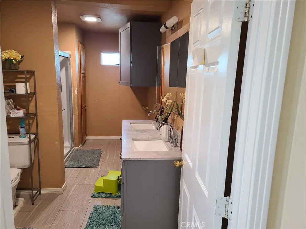 11685 Holmes Jurupa Valley, CA 91752