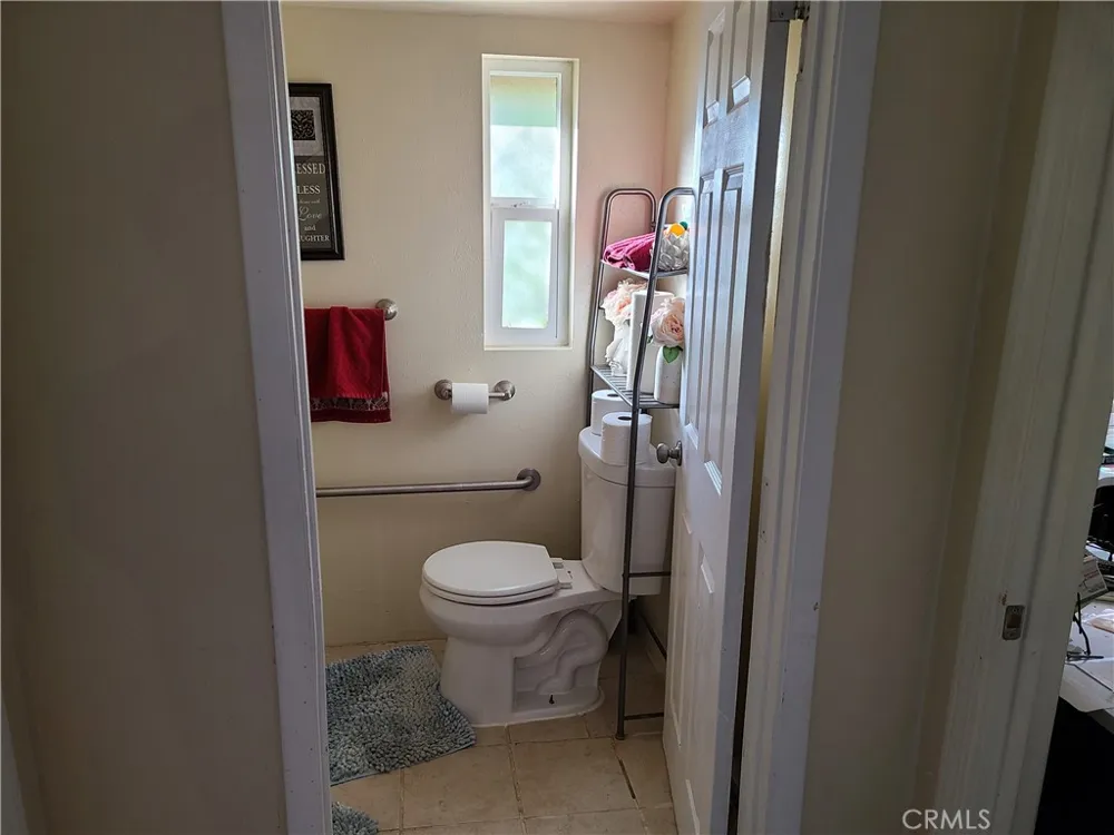 11685 Holmes Jurupa Valley, CA 91752