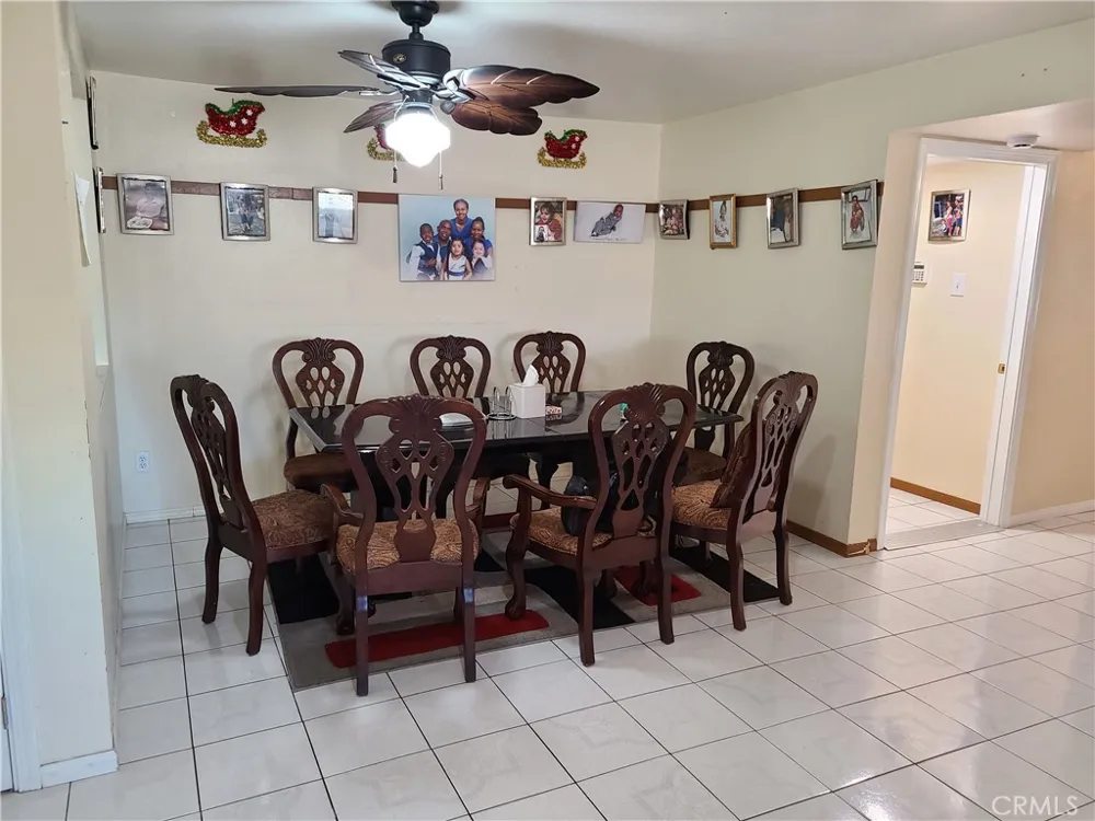 11685 Holmes Jurupa Valley, CA 91752