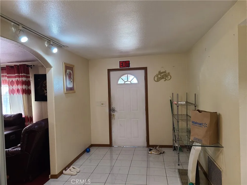 11685 Holmes Jurupa Valley, CA 91752