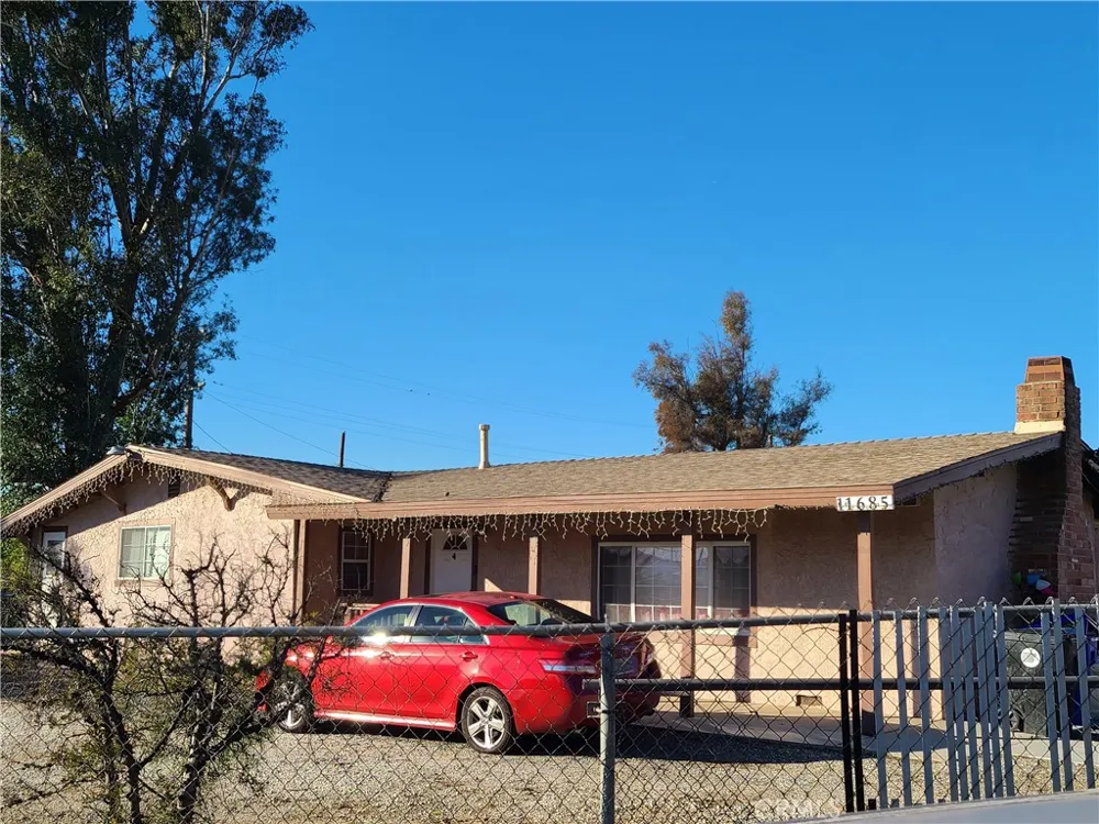 11685 Holmes Jurupa Valley, CA 91752