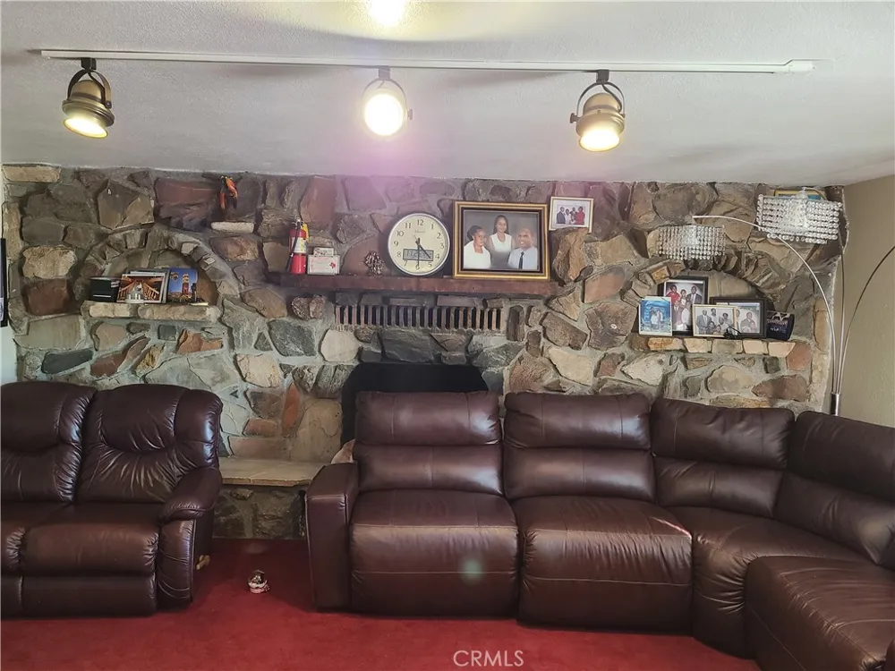 11685 Holmes Jurupa Valley, CA 91752