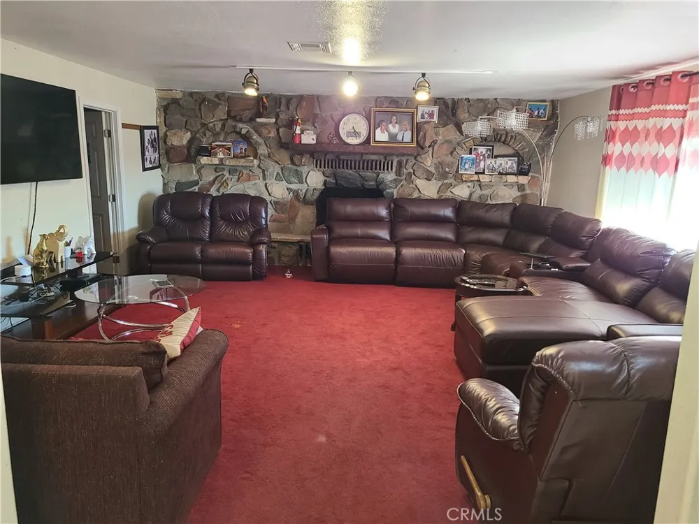 11685 Holmes Jurupa Valley, CA 91752