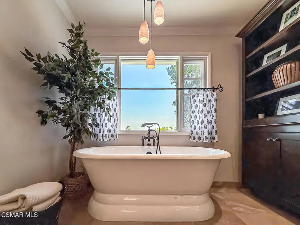 5 Concho Lane Bell Canyon, CA 91307