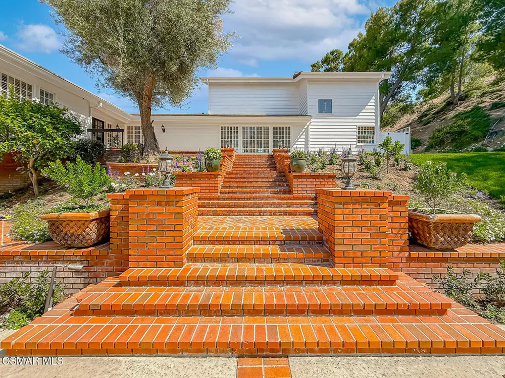 5 Concho Lane Bell Canyon, CA 91307