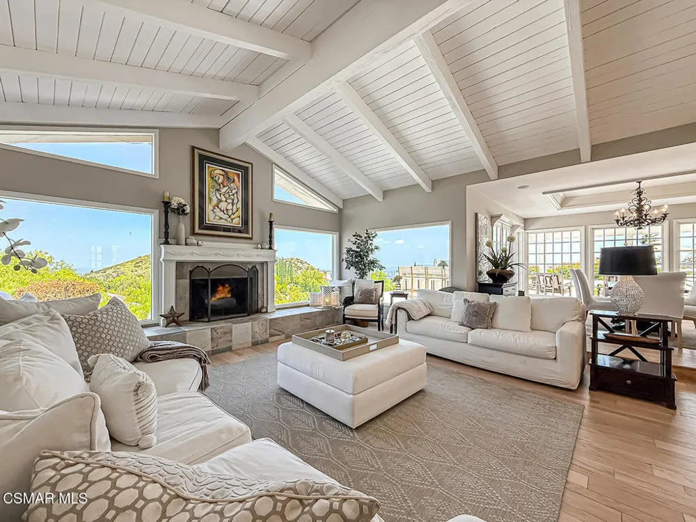 5 Concho Lane Bell Canyon, CA 91307