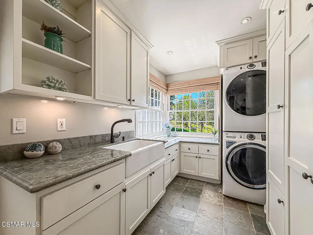 5 Concho Lane Bell Canyon, CA 91307