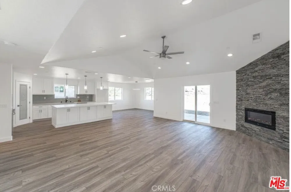 11548 11th Avenue Hesperia, CA 92345