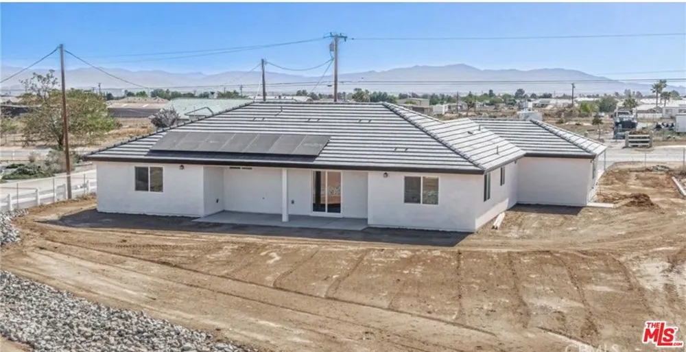 11548 11th Avenue Hesperia, CA 92345