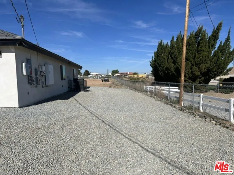 11548 11th Avenue Hesperia, CA 92345