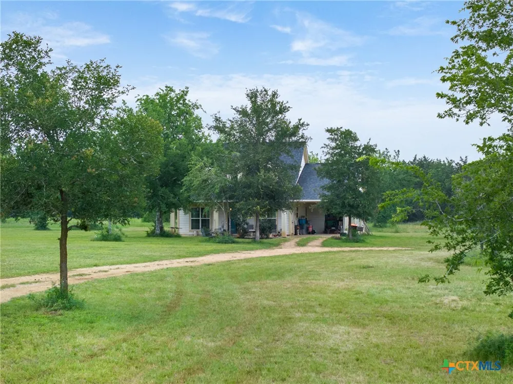 241 Cistern Road Rosanky, TX 78953