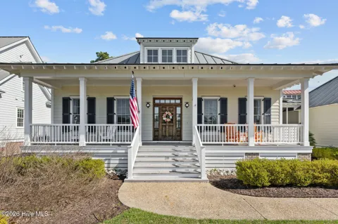 28 Eastcove Way