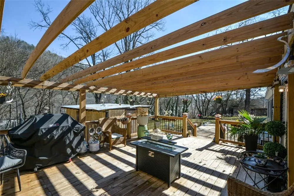 2339 Whitestone Road Talking Rock, GA 30175