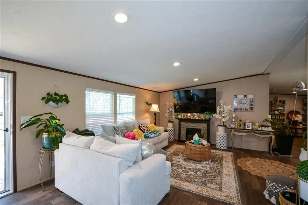 2339 Whitestone Road Talking Rock, GA 30175