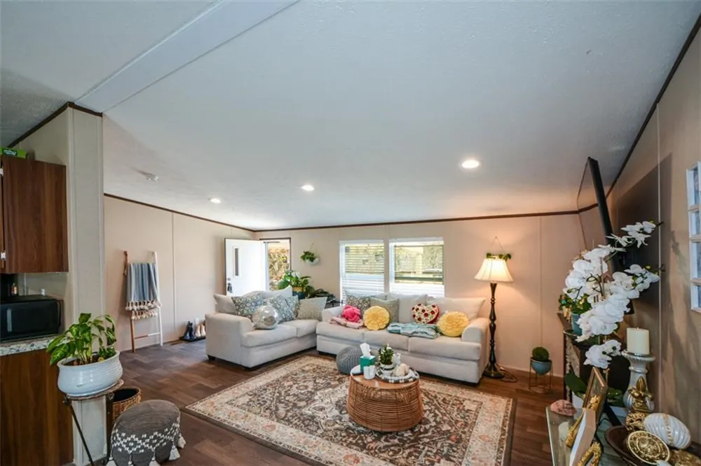 2339 Whitestone Road Talking Rock, GA 30175