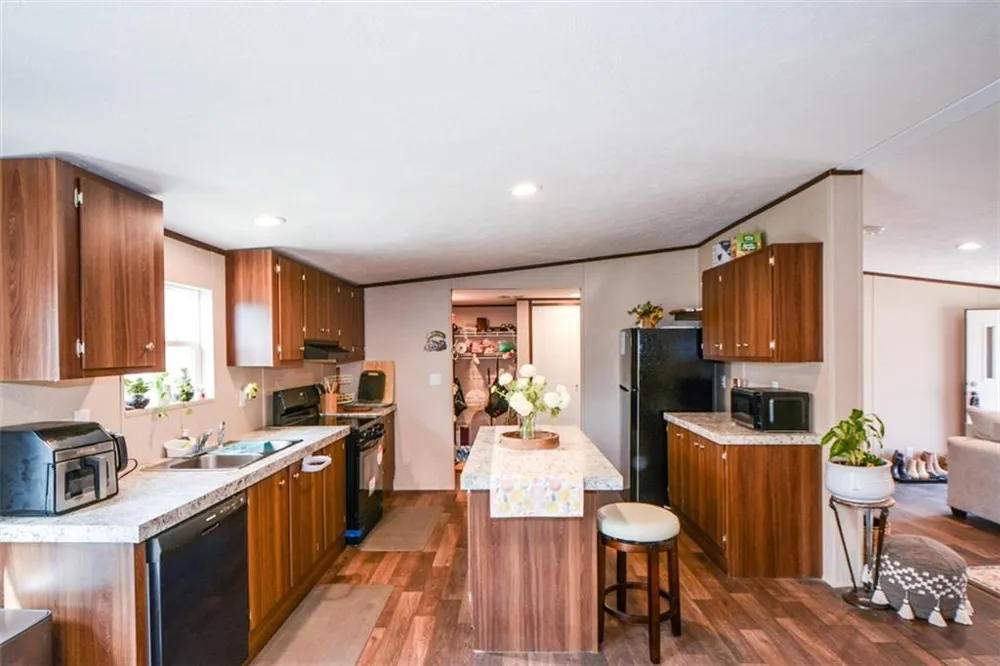 2339 Whitestone Road Talking Rock, GA 30175