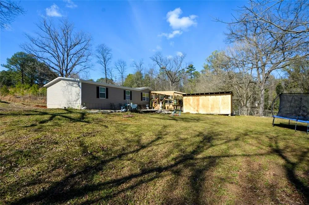 2339 Whitestone Road Talking Rock, GA 30175