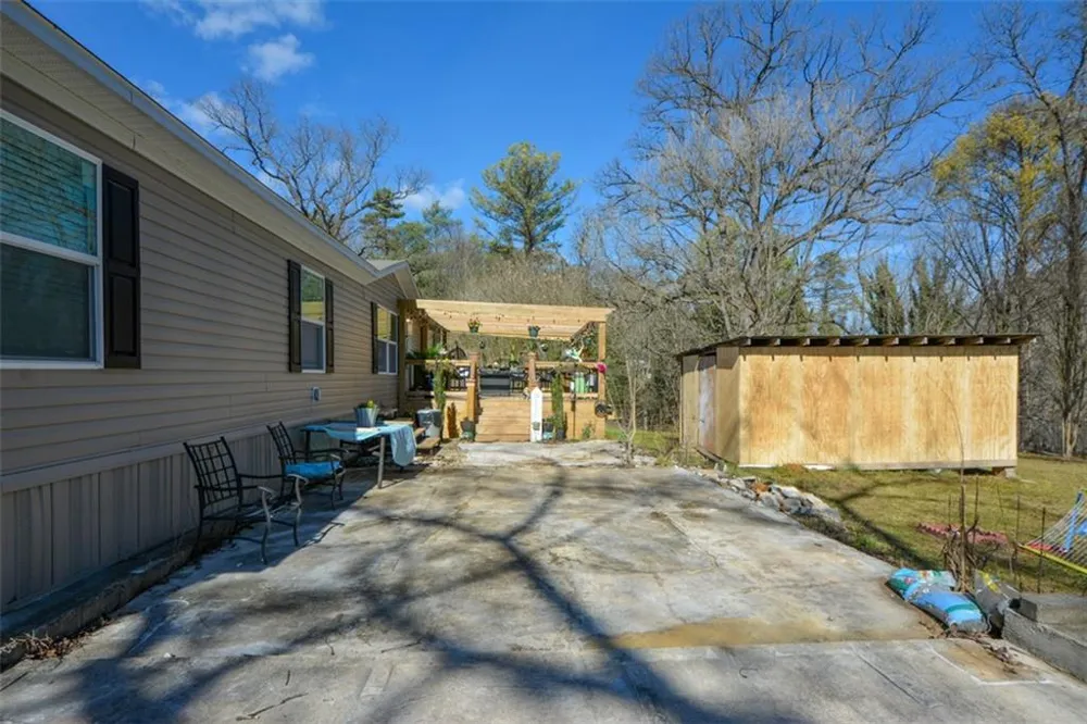2339 Whitestone Road Talking Rock, GA 30175