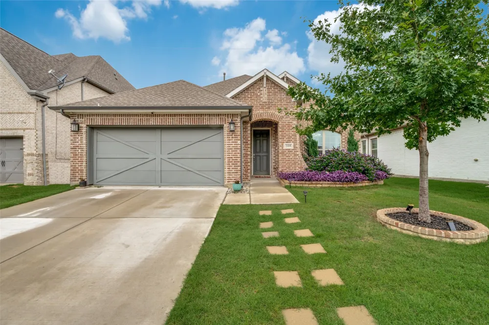 308 Moonvine Drive Little Elm, TX 75068