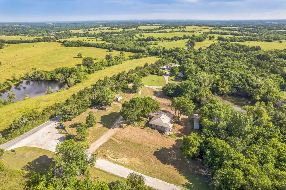 37 Busby Lane Bells, TX 75414