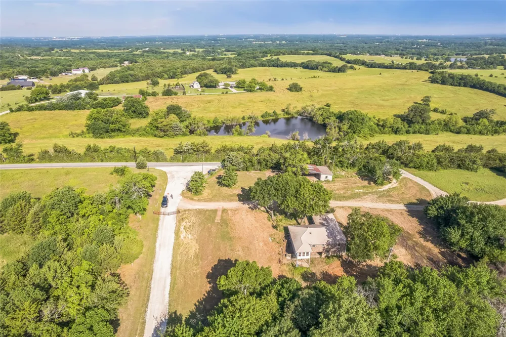 37 Busby Lane Bells, TX 75414
