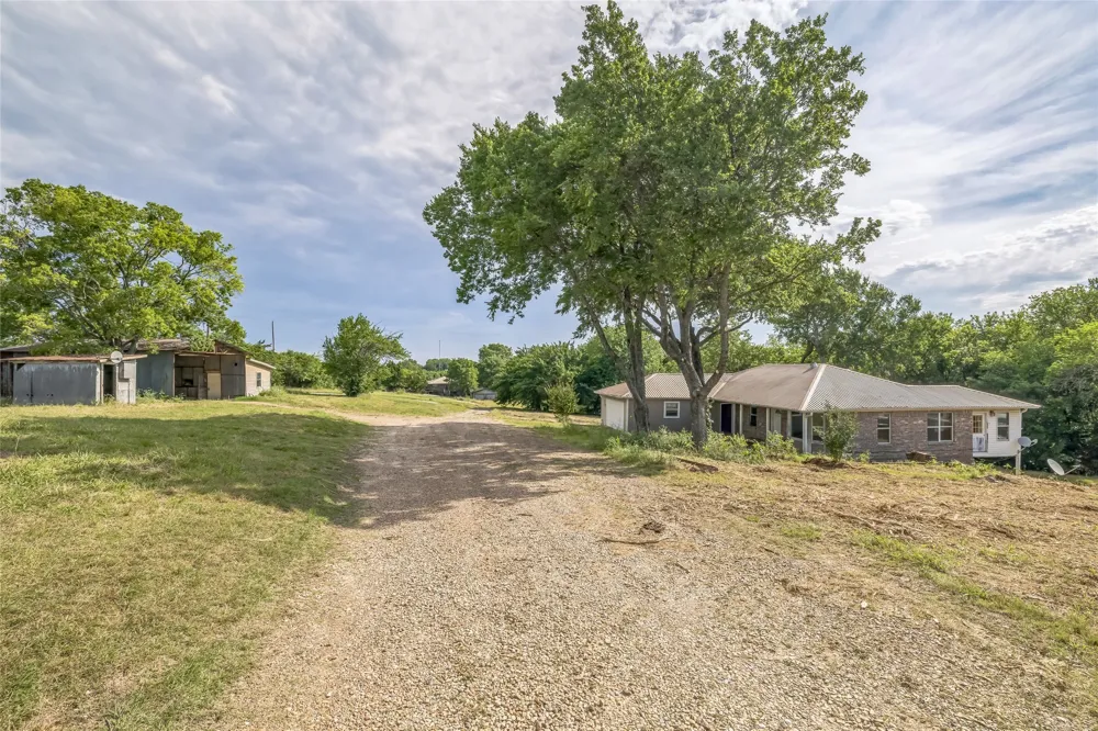 37 Busby Lane Bells, TX 75414
