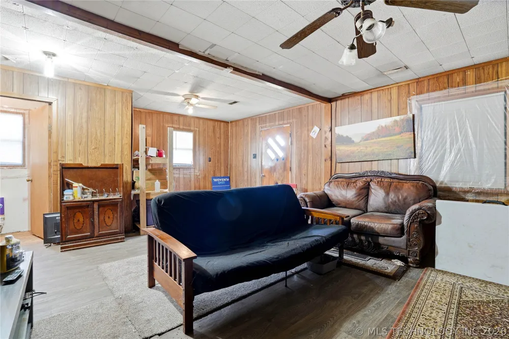 471089 E 670 Westville, OK 74965