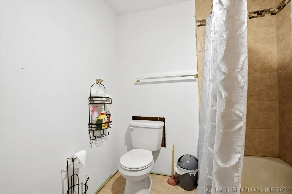 471089 E 670 Westville, OK 74965