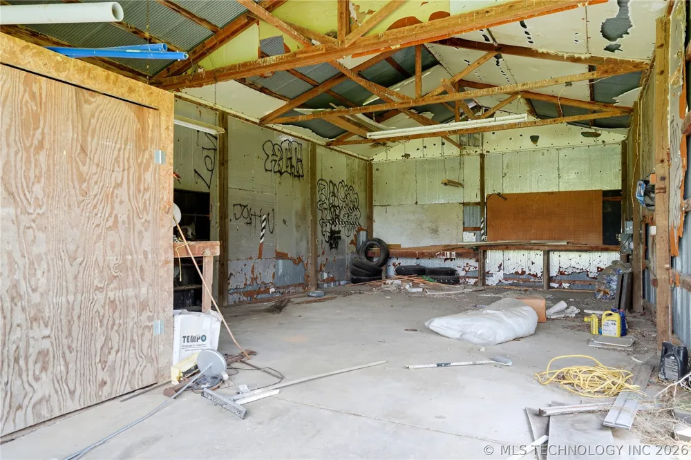 471089 E 670 Westville, OK 74965