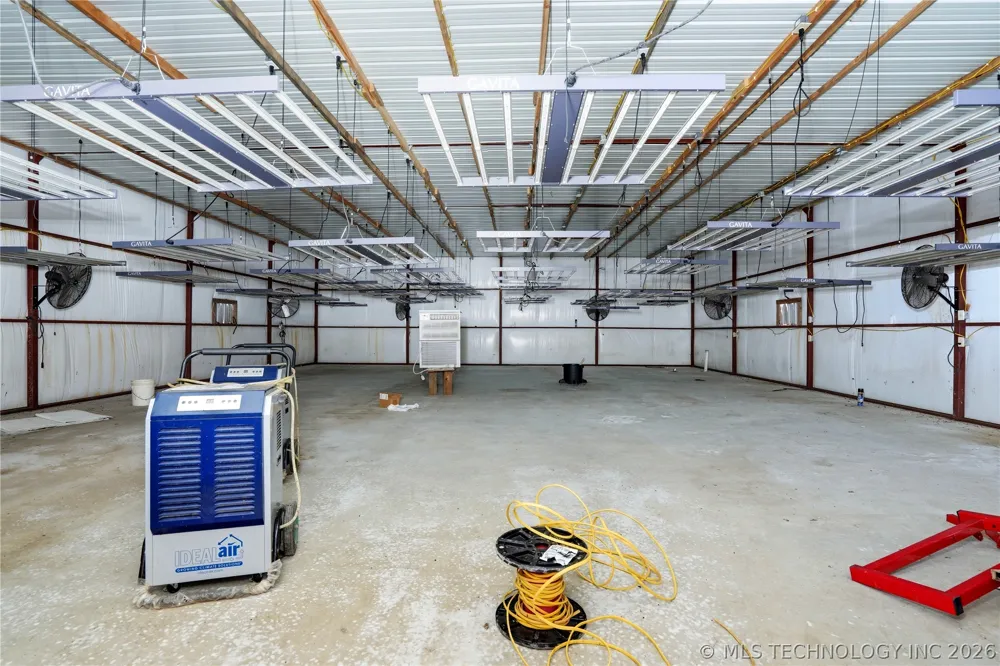 471089 E 670 Westville, OK 74965