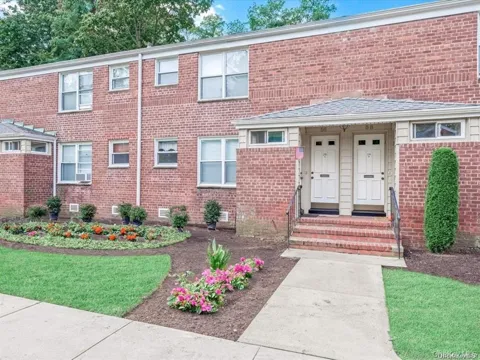 56 Edwards Street #2B