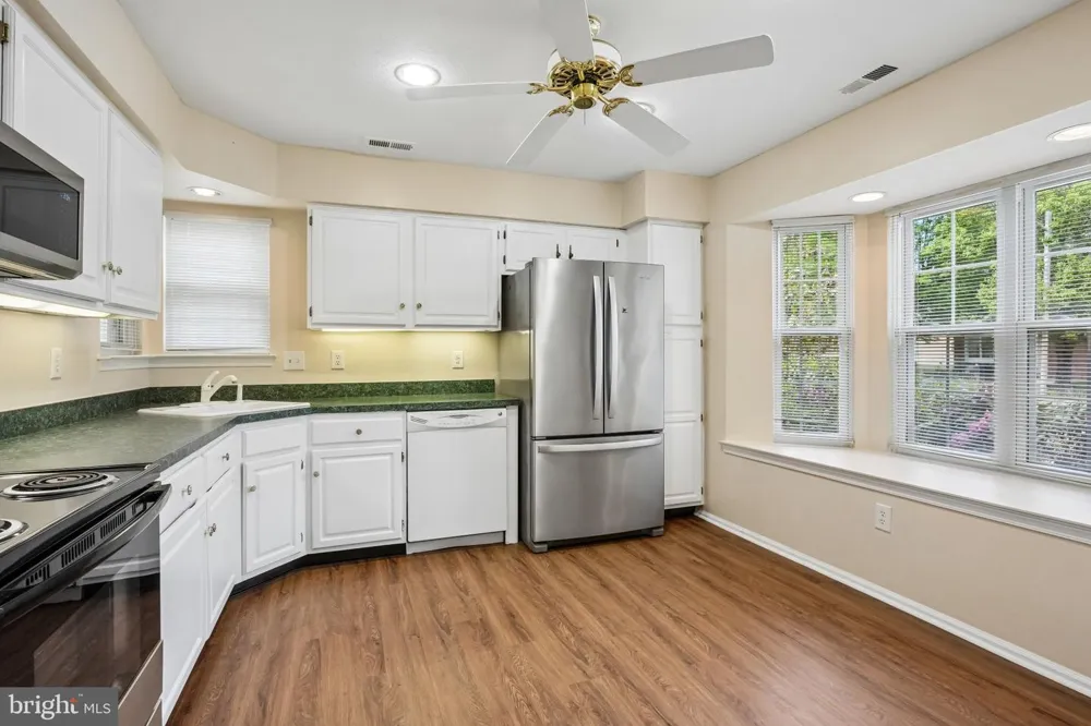 929 LARKSPUR PLACE S Mount Laurel, NJ 08054