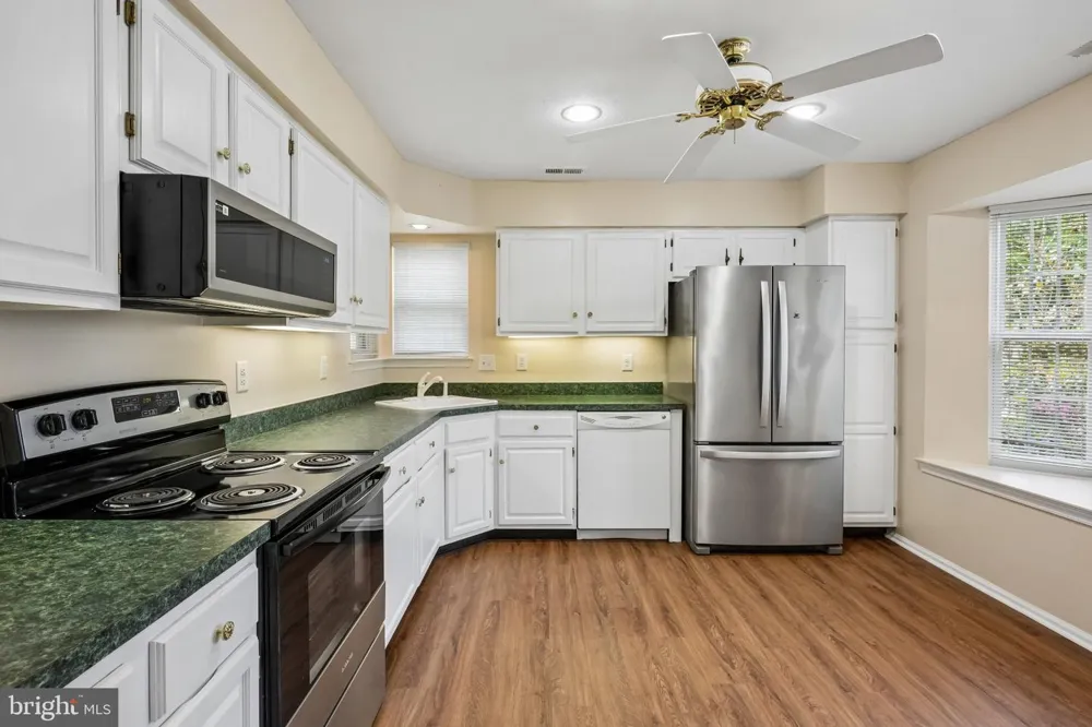 929 LARKSPUR PLACE S Mount Laurel, NJ 08054