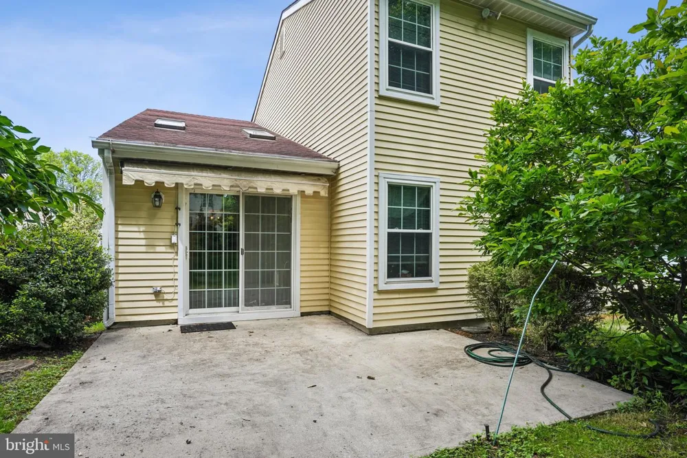 929 LARKSPUR PLACE S Mount Laurel, NJ 08054