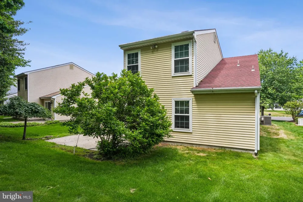 929 LARKSPUR PLACE S Mount Laurel, NJ 08054